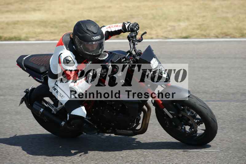 Archiv-2023/28 05.06.2023 Moto Club Anneau du Rhin/blanc-novice/38